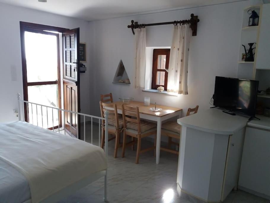 Grandpa Simos' Traditional Guest House Agios Romanos 외부 사진